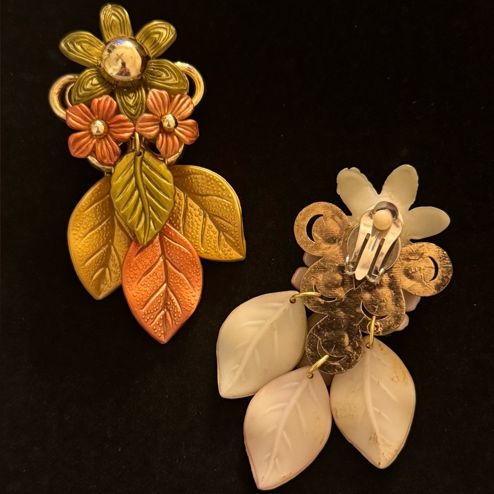 VTG Floral Leaf Drop Earrings - Picture 8 of 8